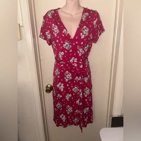 LOFT. Red Floral Midi Dress. Size M - Picture 2 of 8